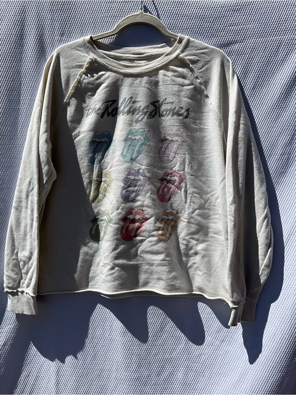 LIFE CLOTHING CO. The Rolling Stones Graphic Raglan Sweatshirt Cream Medium
